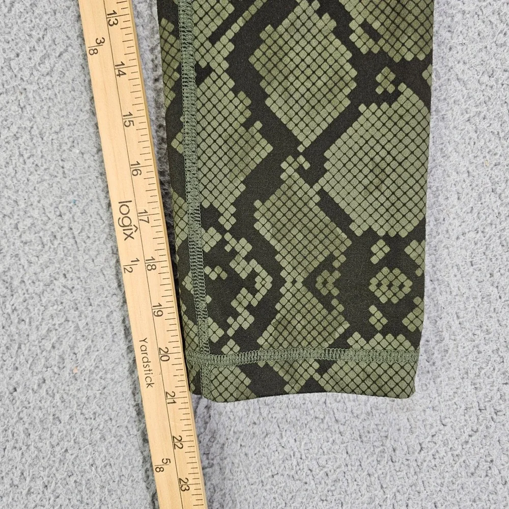 Lululemon Wunder Under Crop III Womens 6 Green Gator Ziggy Snake Fatigue